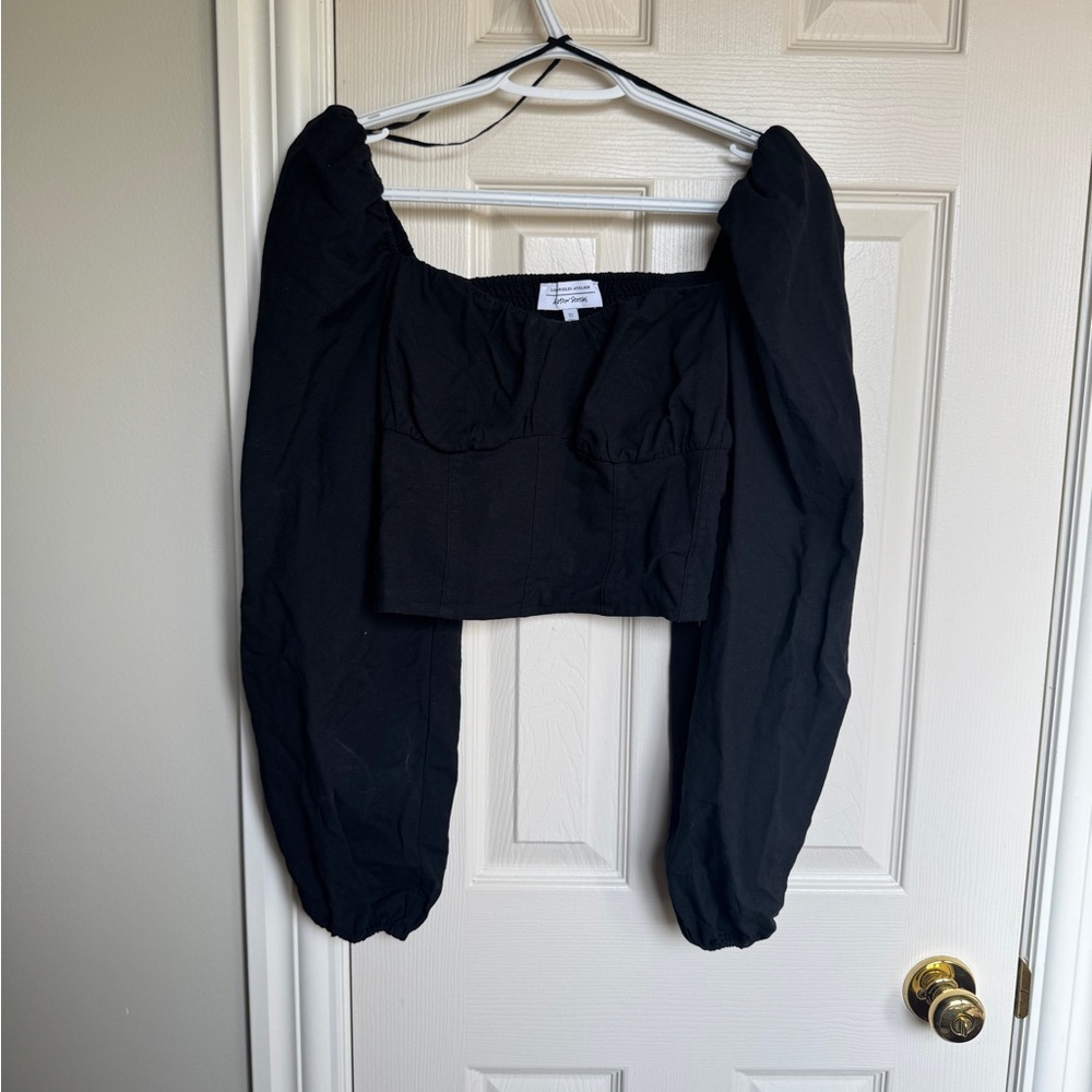 Black Puff Sleeve Crop Top